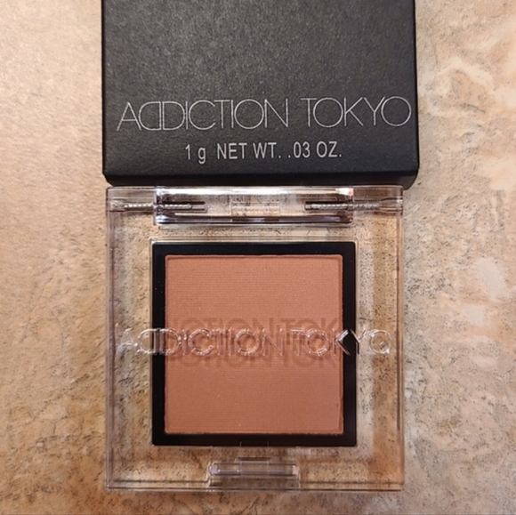 Lot Makeup Cosmetics - Picture 5 of 16